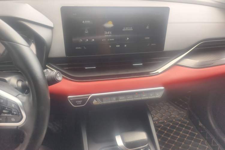 Used Geely Auto Emgrand S 2021 1.4T CVT Prestige Edition Audio And AC Panel