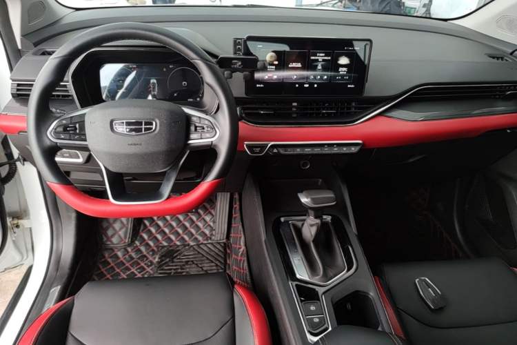 Used Geely Auto Emgrand S 2021 1.4T CVT Luxury Version Center Console