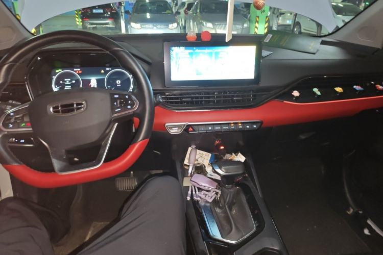 Used Geely Auto Emgrand S 2021 1.4T CVT Luxury Version Center Console