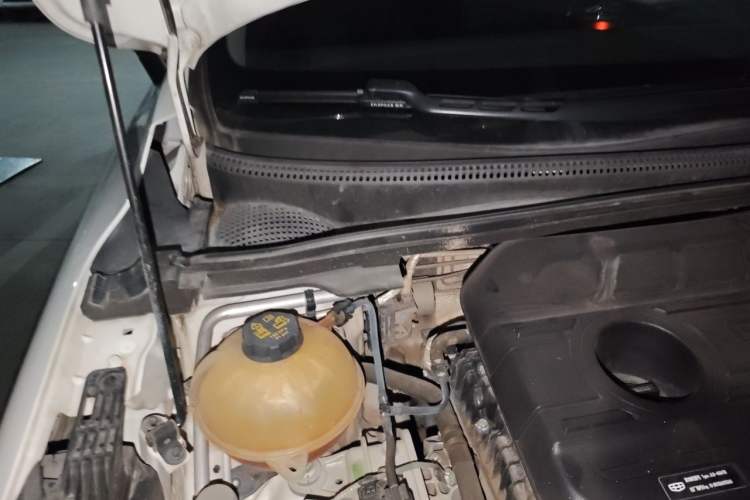Used Geely Auto Emgrand S 2021 1.4T CVT Luxury Version Engine Bay Right