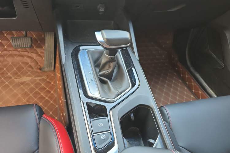 Used Geely Auto Emgrand S 2021 1.4T CVT Prestige Edition Gear Lever