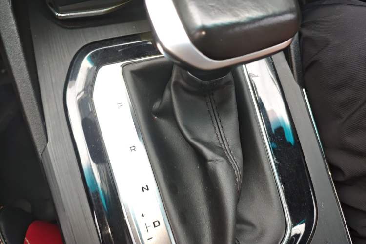 Used Geely Auto Emgrand S 2021 1.4T CVT Luxury Version Gear Lever