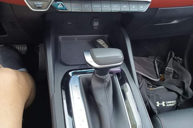 Used Geely Auto Emgrand S 2021 1.4T CVT Prestige Edition Gear Lever