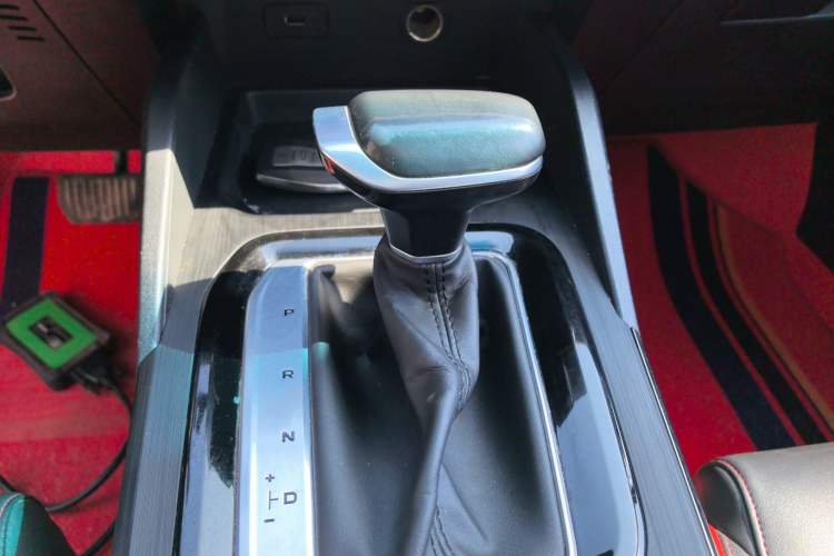 Used Geely Auto Emgrand S 2021 1.4T CVT Prestige Edition Gear Lever