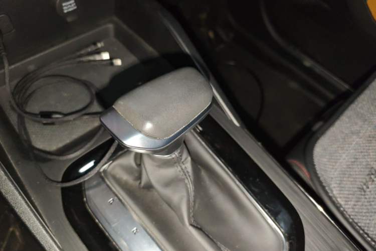 Used Geely Auto Emgrand S 2021 1.4T CVT Luxury Version Gear Lever