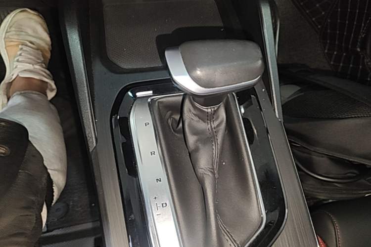 Used Geely Auto Emgrand S 2021 1.4T CVT Luxury Version Gear Lever