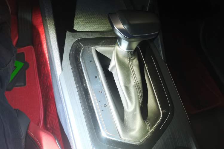 Used Geely Auto Emgrand S 2021 1.4T CVT Prestige Edition Gear Lever