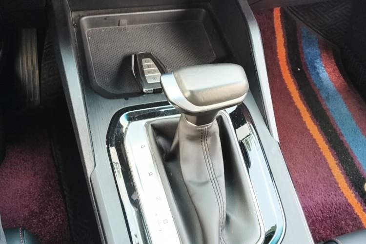 Used Geely Auto Emgrand S 2021 1.4T CVT Prestige Edition Gear Lever
