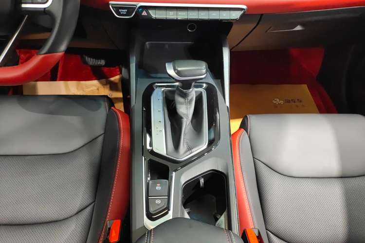 Used Geely Auto Emgrand S 2021 1.4T CVT Prestige Edition Gear Lever