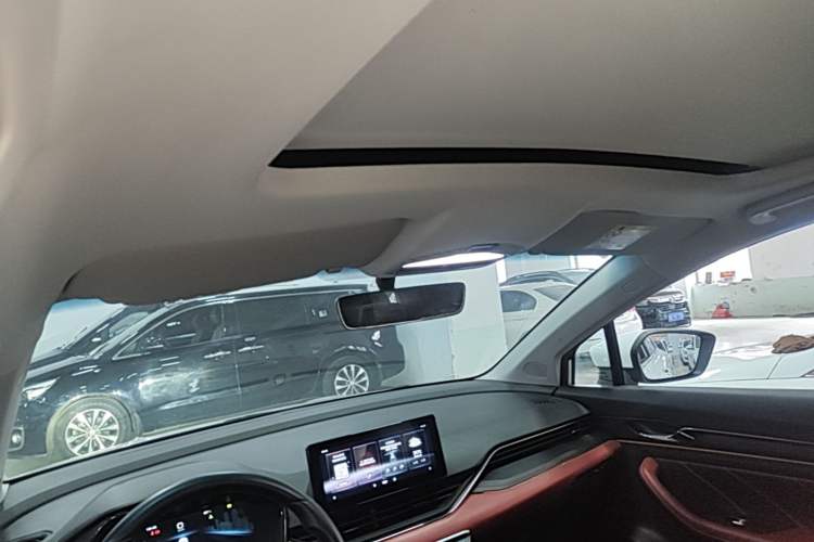 Used Geely Auto Emgrand S 2021 1.4T CVT Luxury Version Headliner