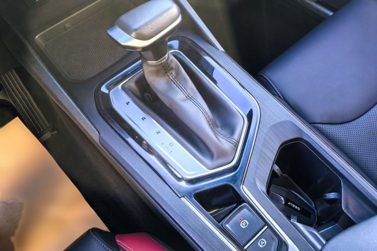 Used Geely Auto Emgrand S 2021 1.4T CVT Prestige Edition Interior 10