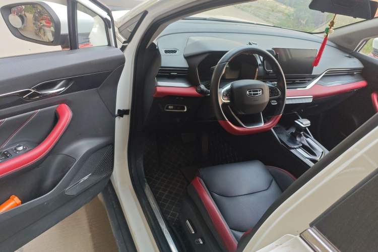Used Geely Auto Emgrand S 2021 1.4T CVT Prestige Edition Interior 3