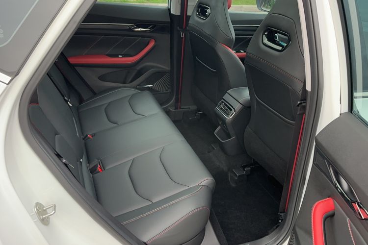 Used Geely Auto Emgrand S 2021 1.4T CVT Prestige Edition Interior 3