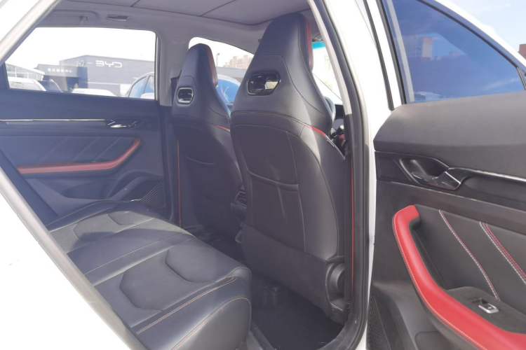 Used Geely Auto Emgrand S 2021 1.4T CVT Luxury Version Interior 4