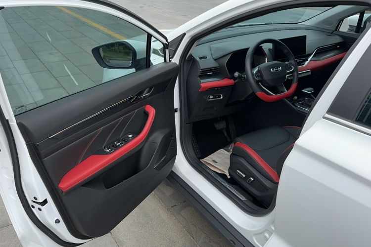Used Geely Auto Emgrand S 2021 1.4T CVT Prestige Edition Interior 7