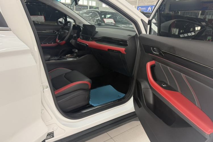 Used Geely Auto Emgrand S 2021 1.4T CVT Luxury Version Interior 8