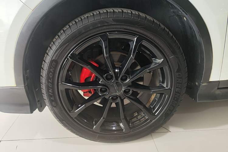 Used Geely Auto Emgrand S 2021 1.4T CVT Luxury Version Left Front Wheel Hub