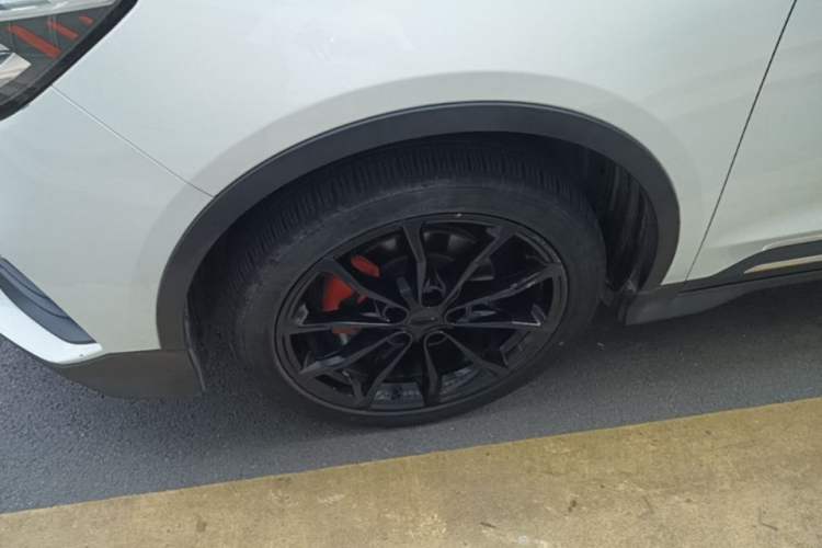 Used Geely Auto Emgrand S 2021 1.4T CVT Prestige Edition Left Front Wheel Hub