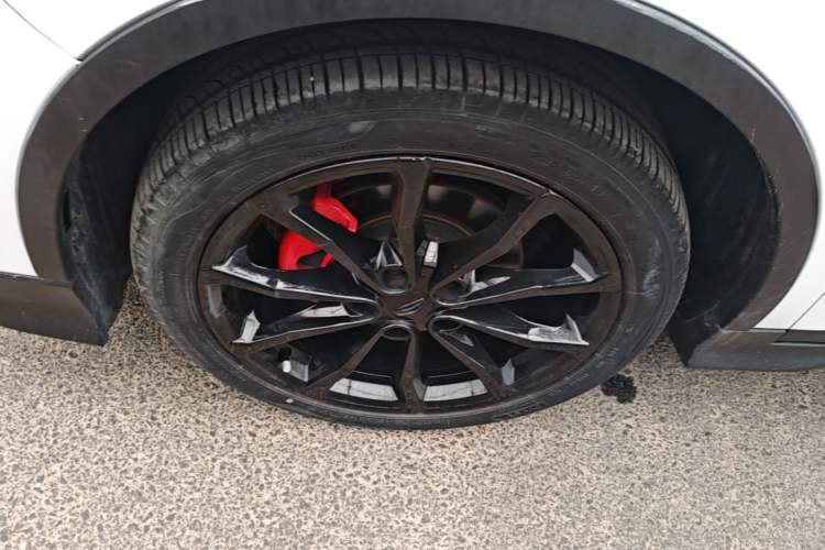 Used Geely Auto Emgrand S 2021 1.4T CVT Luxury Version Left Front Wheel Hub