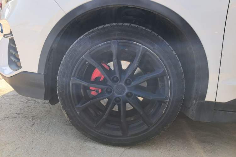Used Geely Auto Emgrand S 2021 1.4T CVT Prestige Edition Left Front Wheel Hub