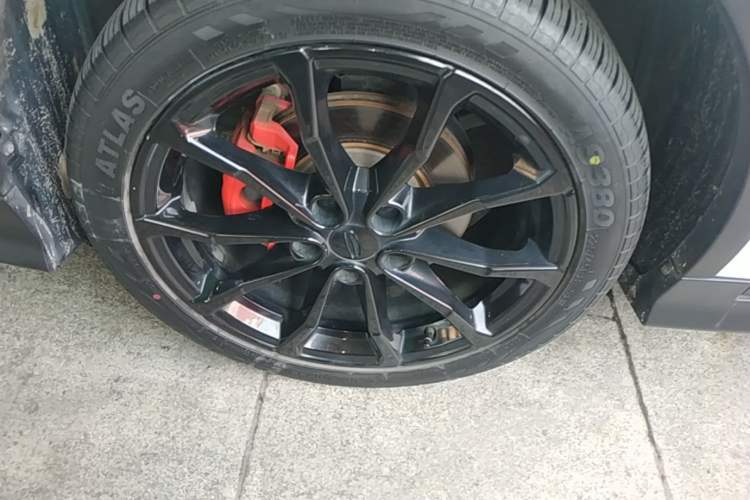 Used Geely Auto Emgrand S 2021 1.4T CVT Prestige Edition Left Front Wheel Hub