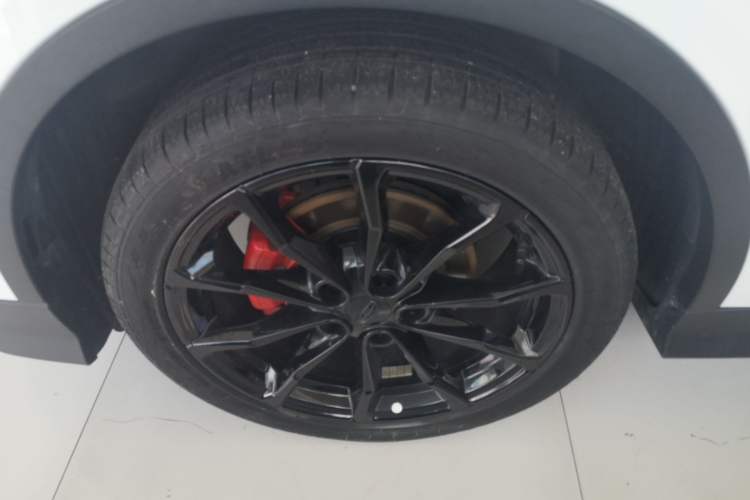 Used Geely Auto Emgrand S 2021 1.4T CVT Prestige Edition Left Front Wheel Hub
