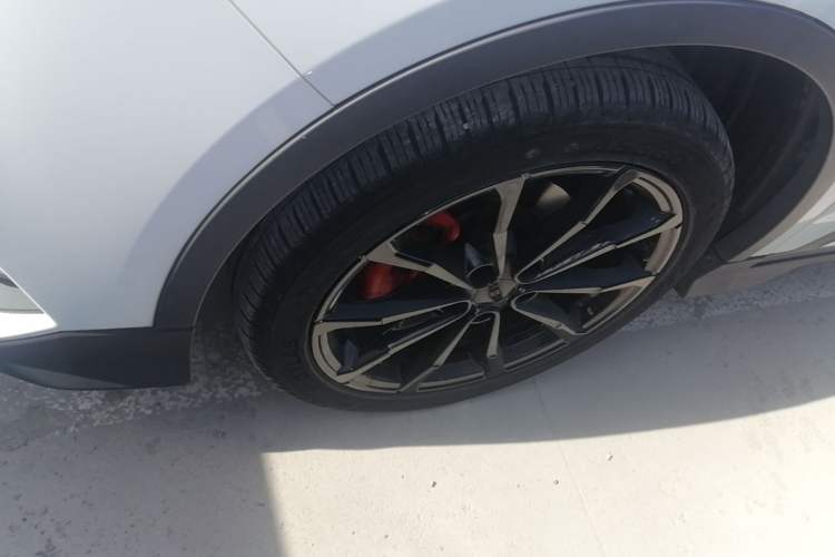 Used Geely Auto Emgrand S 2021 1.4T CVT Prestige Edition Left Front Wheel Hub
