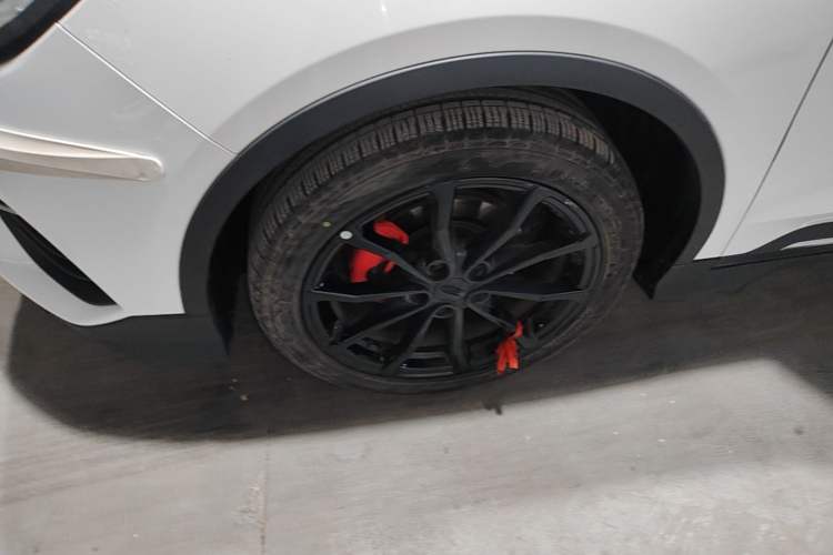Used Geely Auto Emgrand S 2021 1.4T CVT Luxury Version Left Front Wheel Hub