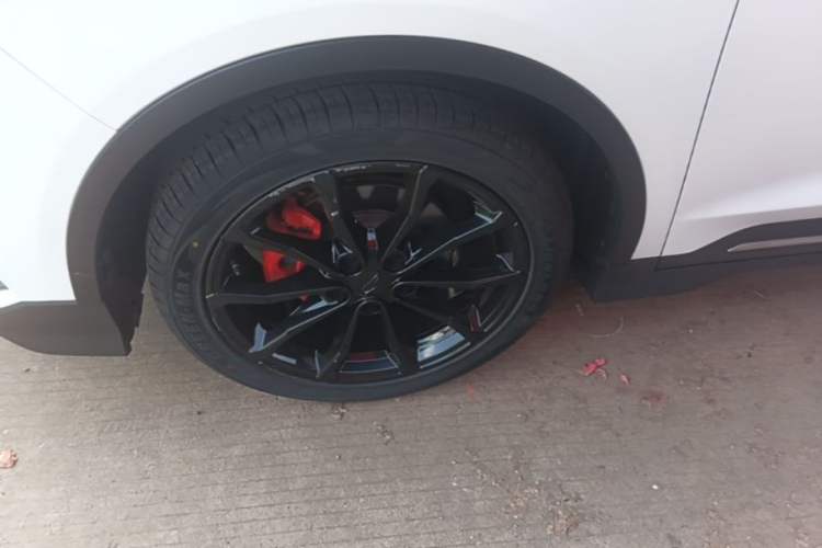 Used Geely Auto Emgrand S 2021 1.4T CVT Luxury Version Left Front Wheel Hub