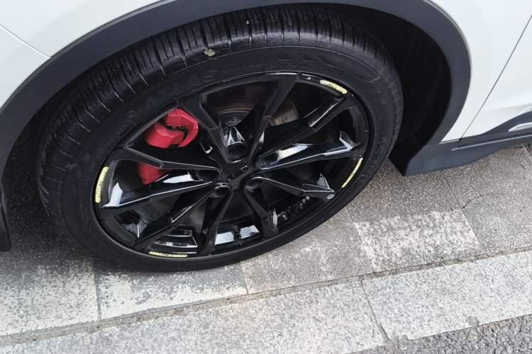 Used Geely Auto Emgrand S 2021 1.4T CVT Prestige Edition Left Front Wheel Hub
