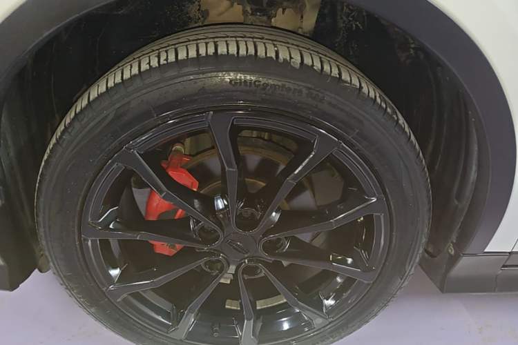 Used Geely Auto Emgrand S 2021 1.4T CVT Prestige Edition Left Front Wheel Hub