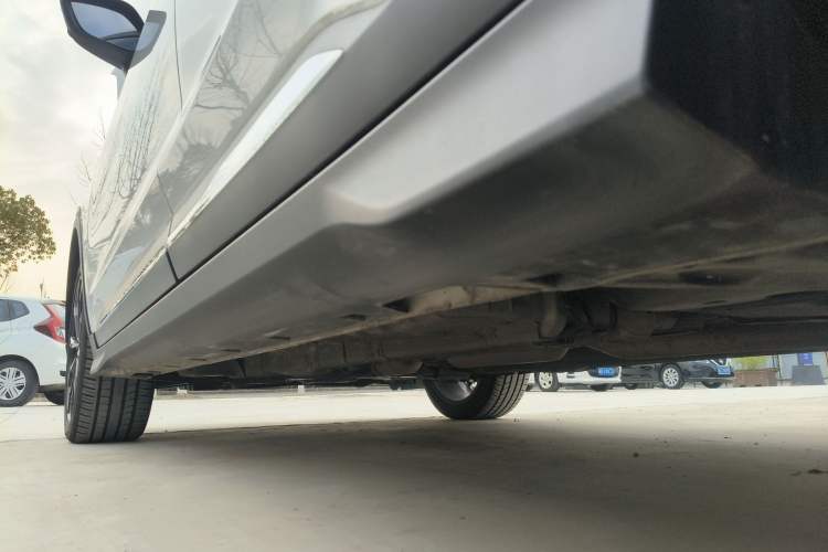 Used Geely Auto Emgrand S 2021 1.4T CVT Prestige Edition Left Side Sill
