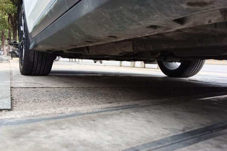 Used Geely Auto Emgrand S 2021 1.4T CVT Prestige Edition Left Side Sill
