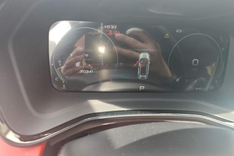Used Geely Auto Emgrand S 2021 1.4T CVT Prestige Edition Odometer Close Up
