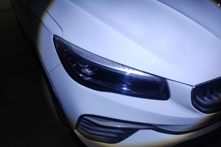 Used Geely Auto Emgrand S 2021 1.4T CVT Flagship Edition Right Front Headlight