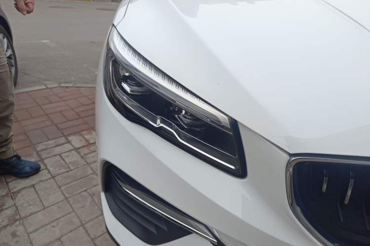 Used Geely Auto Emgrand S 2021 1.4T CVT Luxury Version Right Front Headlight