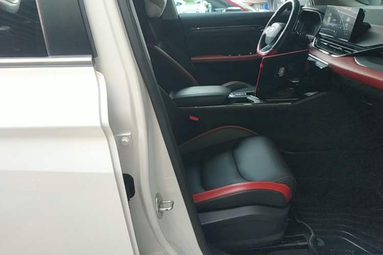 Used Geely Auto Emgrand S 2021 1.4T CVT Prestige Edition Right Front Seat