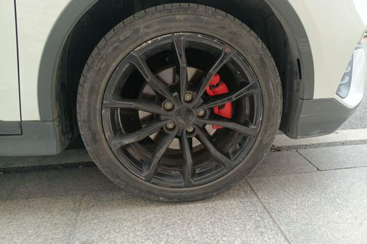 Used Geely Auto Emgrand S 2021 1.4T CVT Luxury Version Right Front Wheel Hub