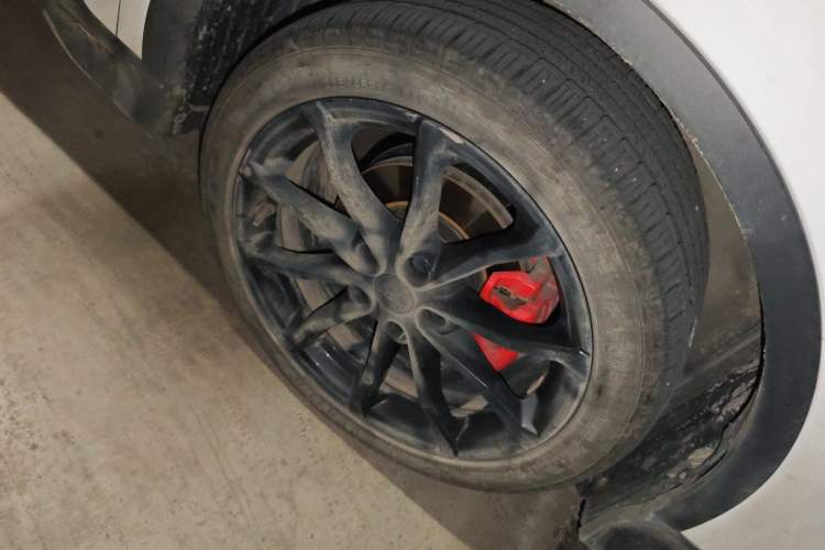 Used Geely Auto Emgrand S 2021 1.4T CVT Luxury Version Right Front Wheel Hub