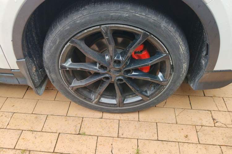 Used Geely Auto Emgrand S 2021 1.4T CVT Luxury Version Right Front Wheel Hub