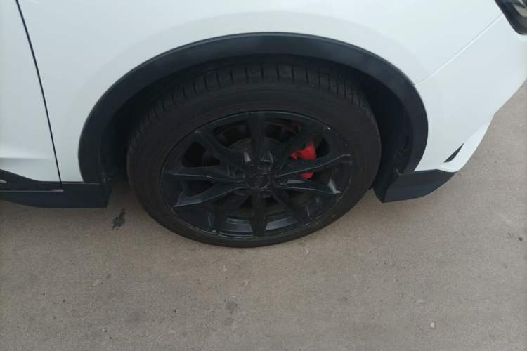 Used Geely Auto Emgrand S 2021 1.4T CVT Luxury Version Right Front Wheel Hub