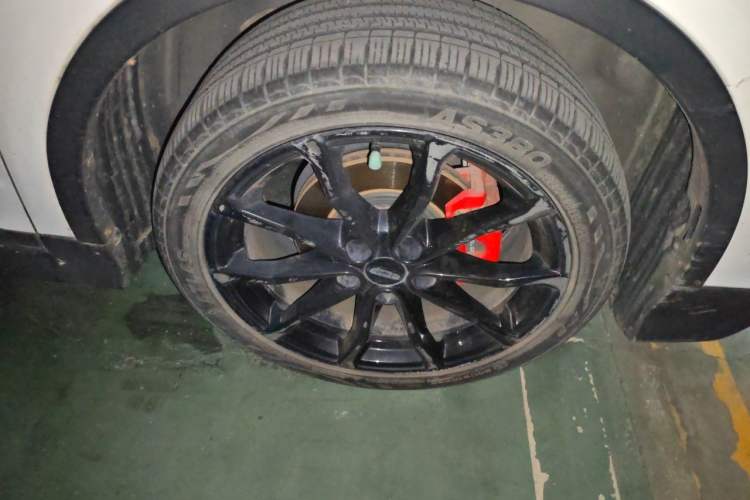 Used Geely Auto Emgrand S 2021 1.4T CVT Flagship Edition Right Front Wheel Hub