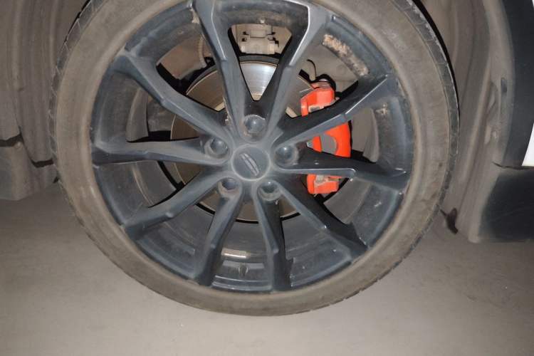 Used Geely Auto Emgrand S 2021 1.4T CVT Luxury Version Right Front Wheel Hub