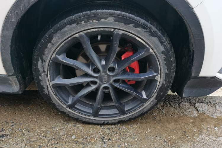 Used Geely Auto Emgrand S 2021 1.4T CVT Flagship Edition Right Front Wheel Hub