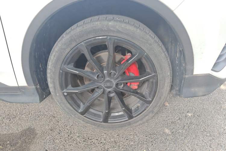 Used Geely Auto Emgrand S 2021 1.4T CVT Luxury Version Right Front Wheel Hub