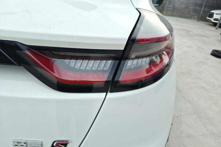 Used Geely Auto Emgrand S 2021 1.4T CVT Flagship Edition Right Rear Taillight
