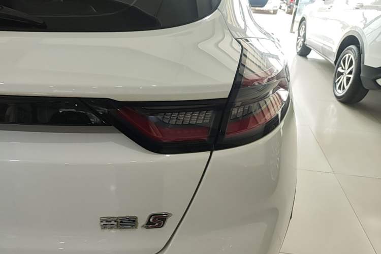 Used Geely Auto Emgrand S 2021 1.4T CVT Luxury Version Right Rear Taillight