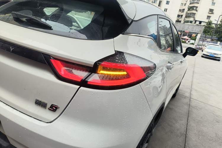 Used Geely Auto Emgrand S 2021 1.4T CVT Luxury Version Right Rear Taillight