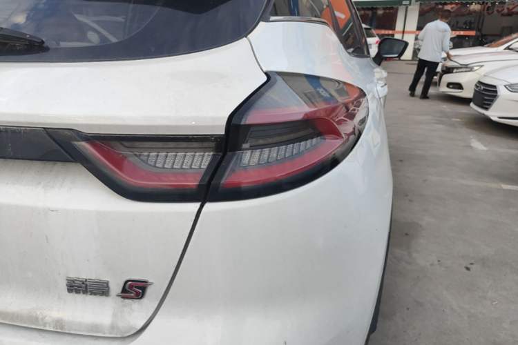 Used Geely Auto Emgrand S 2021 1.4T CVT Prestige Edition Right Rear Taillight