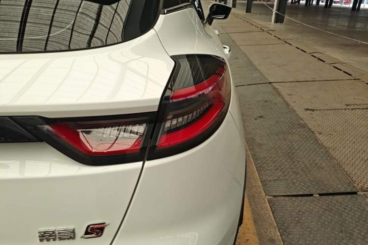 Used Geely Auto Emgrand S 2021 1.4T CVT Luxury Version Right Rear Taillight